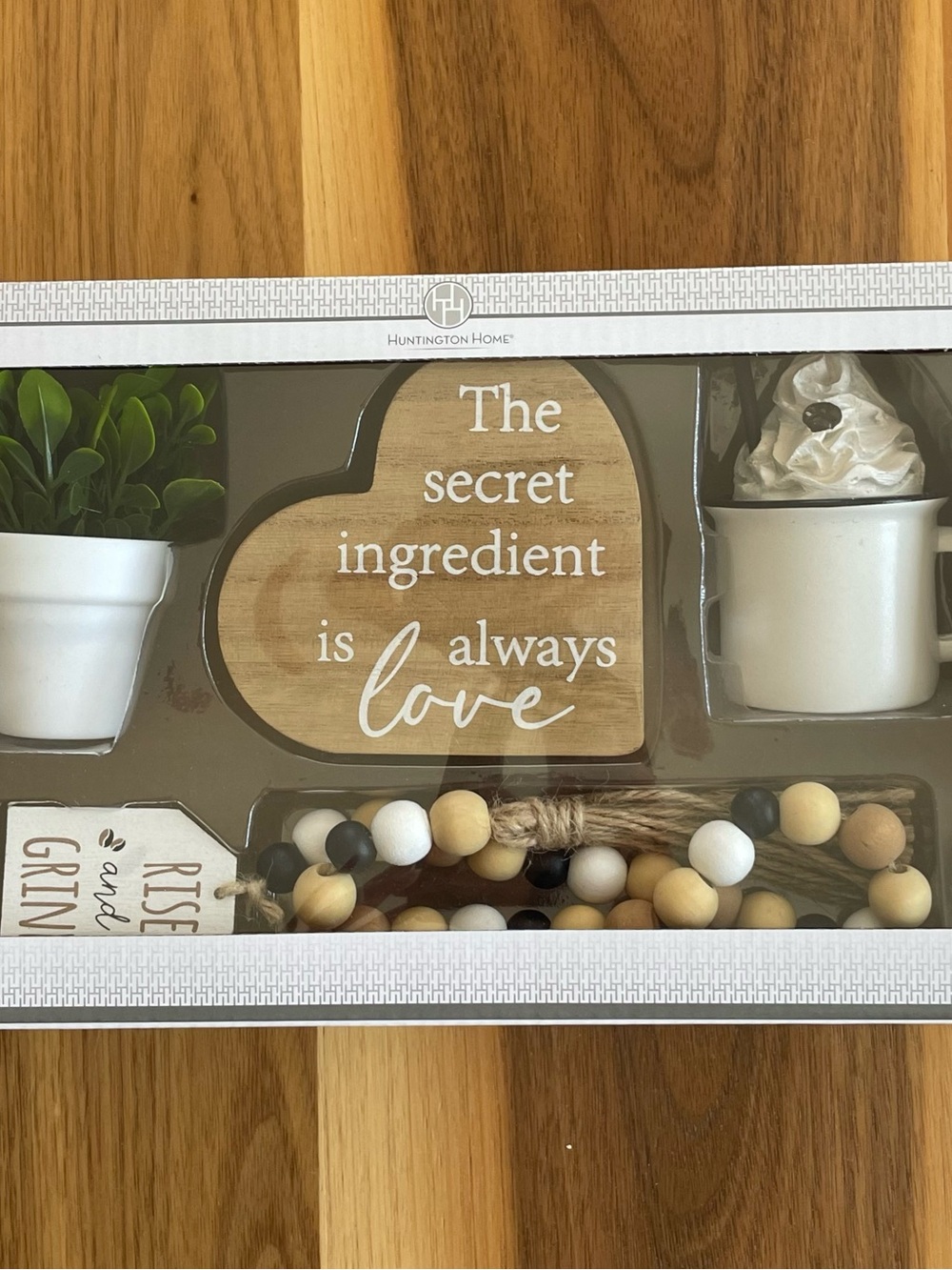 Huntington Home Wood Heart Kitchen Sign Set in Natural and White